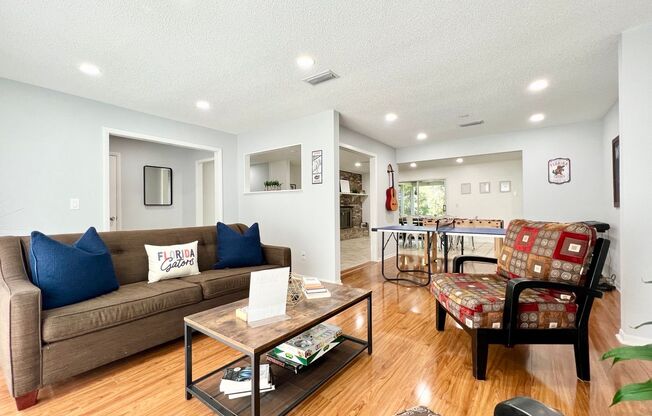 Beautiful 4/2 in Lakewood Estates