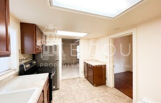 2 beds, 1 bath, $1,350