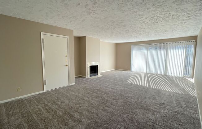 2 beds, 2 baths, 1,324 sqft, $1,289, Unit 042