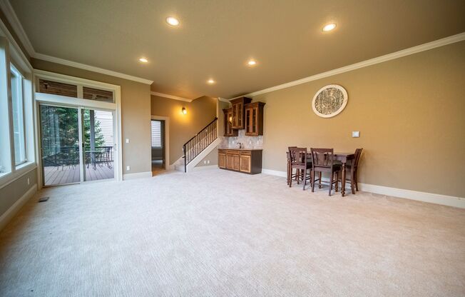 4 beds, 3.5 baths, $4,895