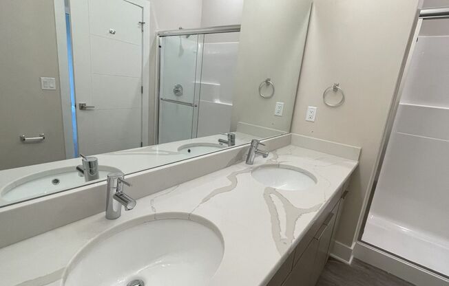 2 beds, 2 baths, 1,254 sqft, $2,900, Unit 321 Jefferson-710