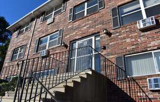 Welcome to Hillcrest Gardens!