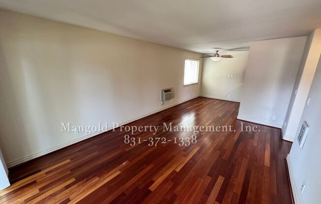 Spacious Condo Located Close to Shopping In San Jose and Part of an HOA Community