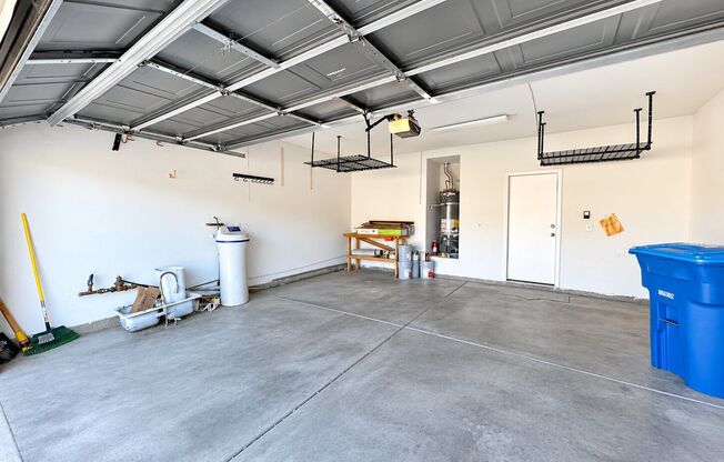 3 beds, 2.5 baths, $2,250