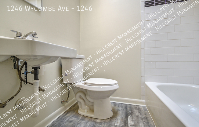 1246 WYCOMBE AVE