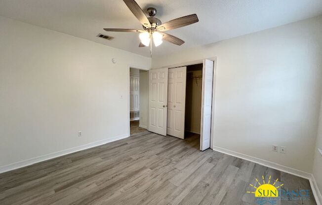 2 beds, 1 bath, $1,100