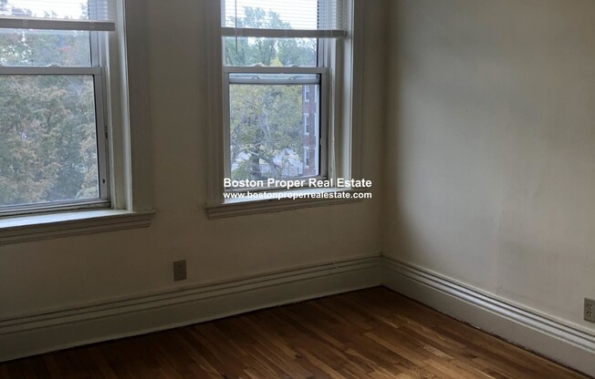 102 QUEENSBERRY ST.