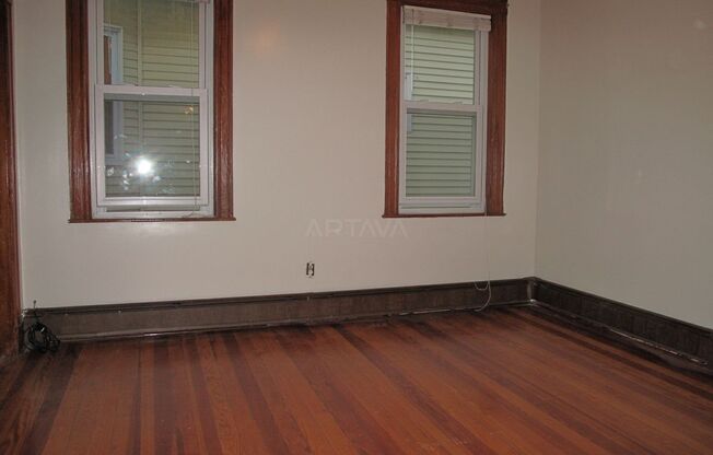87 BARTLETT ST