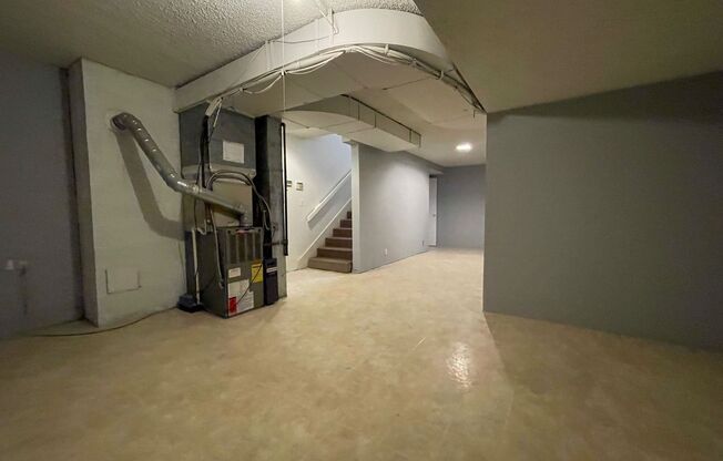 2 beds, 1 bath, 1,672 sqft, $2,145, Unit 11630
