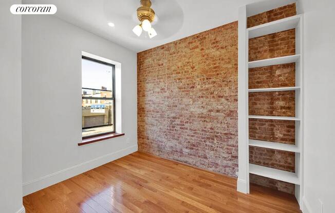 539 ROGERS AVE