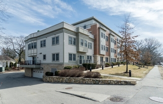 321 Hammond Pond Pkwy
