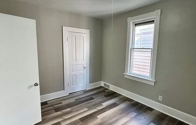 Updated Triplex in Milwaukee’s Harambe Neighborhood — 1 & 3 Bedroom Units