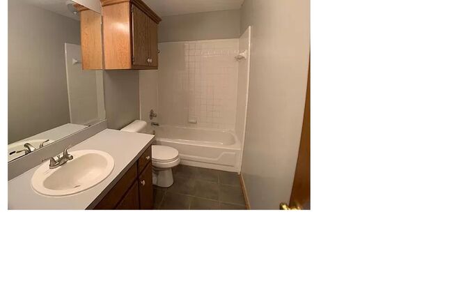 3 beds, 2 baths, $1,350