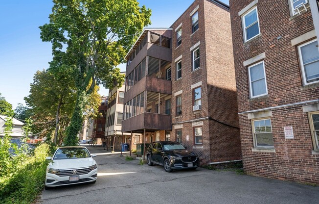 2 beds, 1 bath, 980 sqft, $3,000, Unit 4A