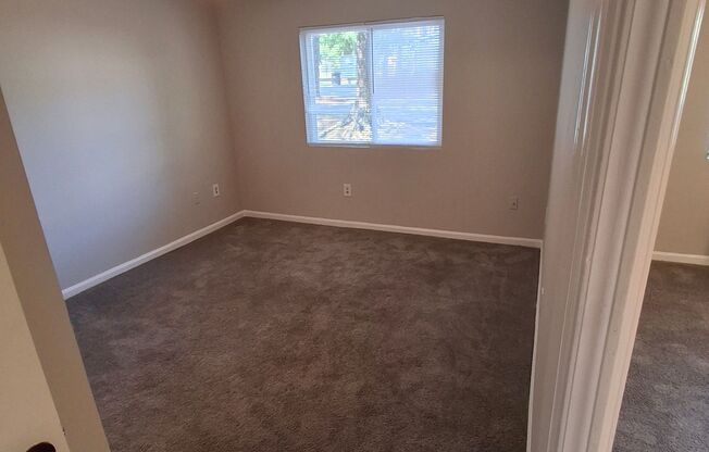 1 bed, 1 bath, 490 sqft, $963, Unit 5237F