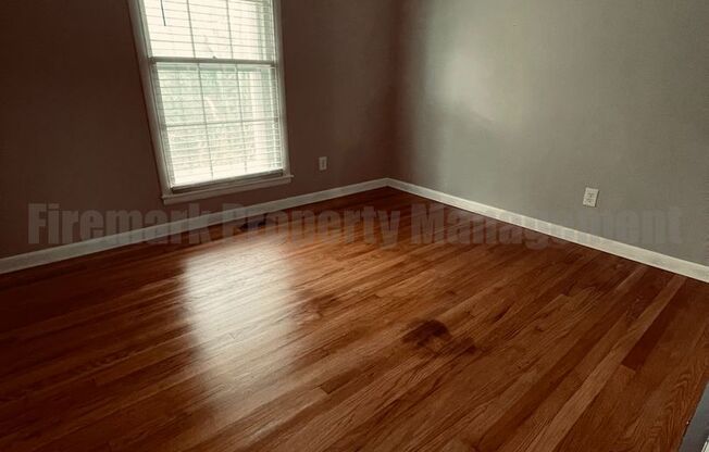 3 beds, 1 bath, $1,400