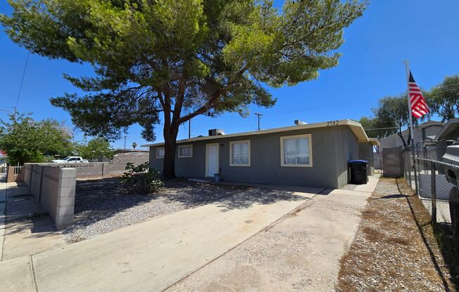 Single story 3 Bedroom house ready for move in!!