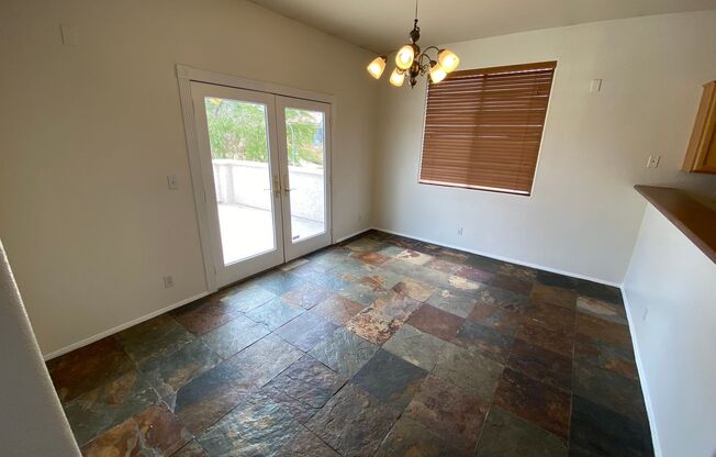 Beautiful 2 bed/2.5 bath home located in Southern Highlands