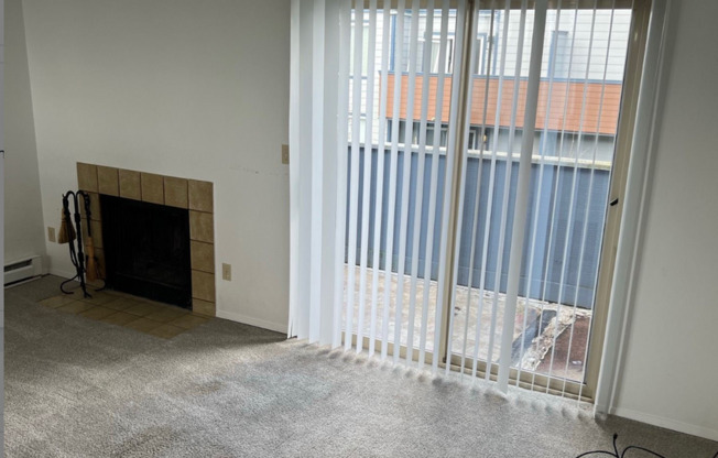 9925 Everett (Wildwood)