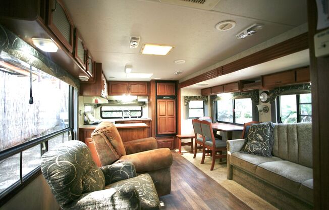 1Br 1Ba Trailer in Eucalyptus Hills