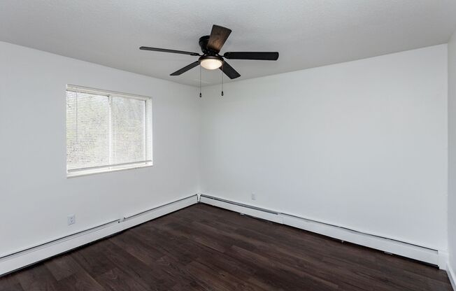 3 beds, 2 baths, 993 sqft, $1,228, Unit 1640-304