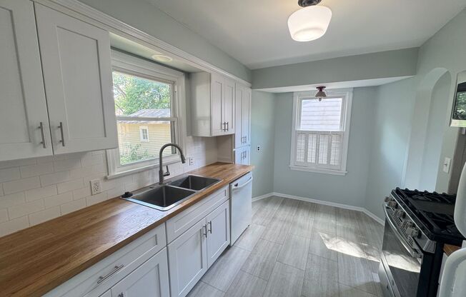 3 Bedroom in Alger Heights!