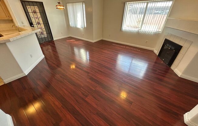 Charming condo in desirable West Las Vegas location