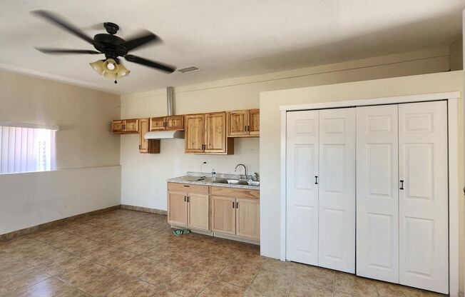 3 beds, 2 baths, $2,850