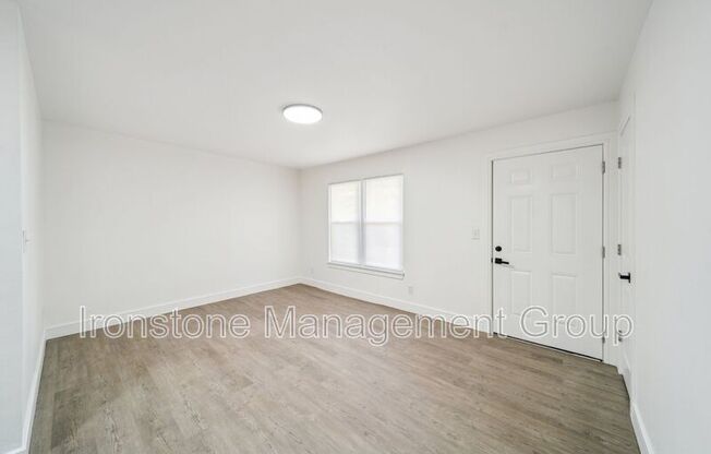 3171 E 49 ST