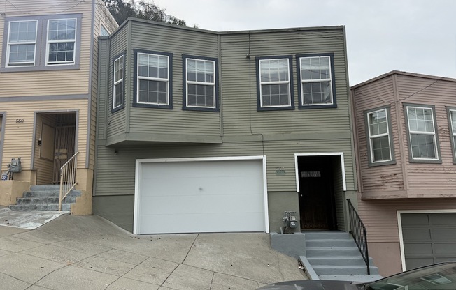 540 GRIFFITH ST