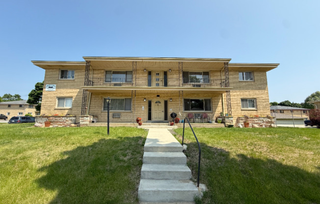 8226 W OKLAHOMA AVE
