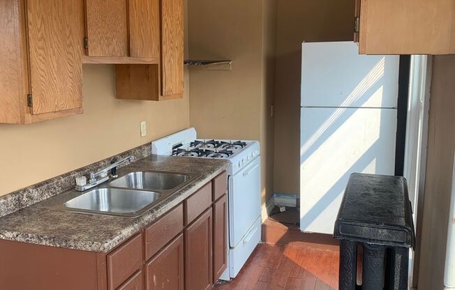 1 bed, 1 bath, $700, Unit 2902 A