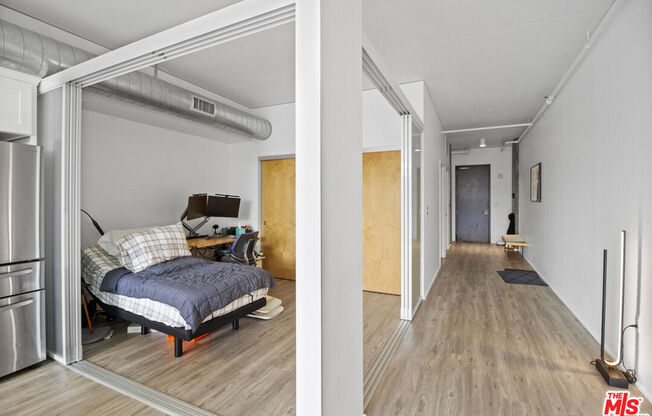 1 bed, 1 bath, 930 sqft, $3,000, Unit 813