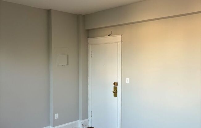 Studio, 1 bath, $1,525