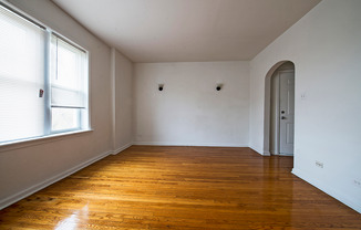 8155 S Ingleside