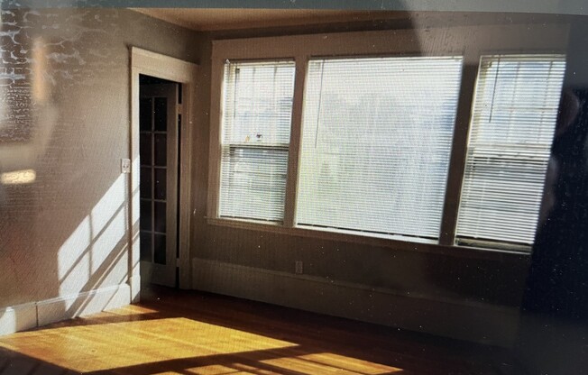 170 WAVERLEY AVE