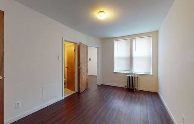 1 bed, 1 bath, 330 sqft, $1,045, Unit 203