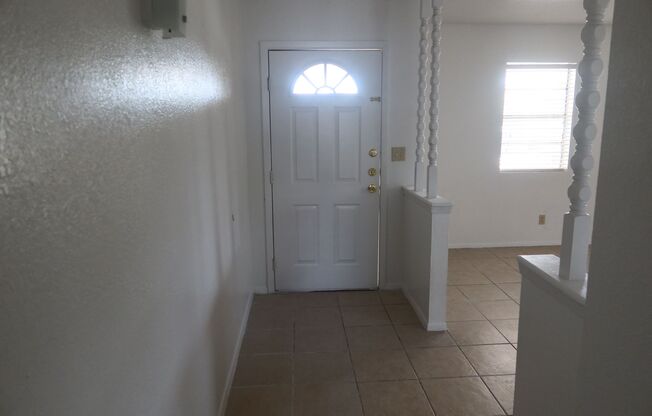 2 beds, 1 bath, $1,000