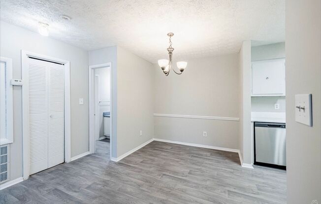 1 bed, 1 bath, 612 sqft, $895, Unit H094