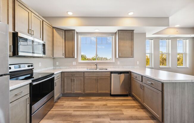 2 beds, 2 baths, 1,095 sqft, $1,925, Unit 13902-302