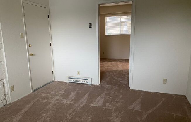 Updated 2 Bedroom 2 Bathroom Apartment with Den/Office in West San Jose