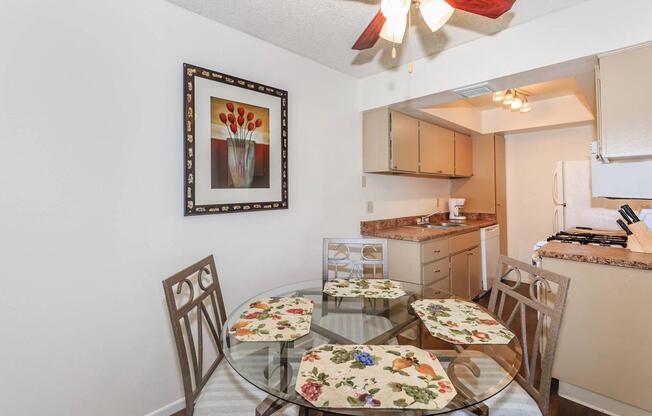 1 bed, 1 bath, 609 sqft, $1,049