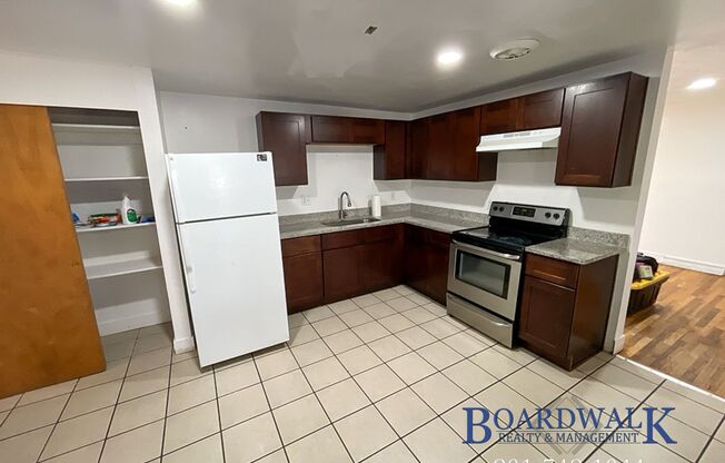 3 beds, 1 bath, 1,351 sqft, $1,249, Unit 374 W 1300 N- #1