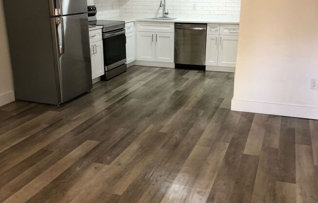 2 beds, 1 bath, 716 sqft, $1,200, Unit 103