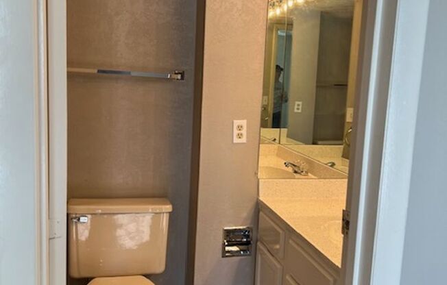 2 beds, 2.5 baths, 1,314 sqft, $1,040, Unit 1003