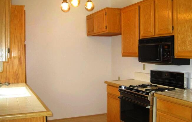 2 beds, 2 baths, $2,895