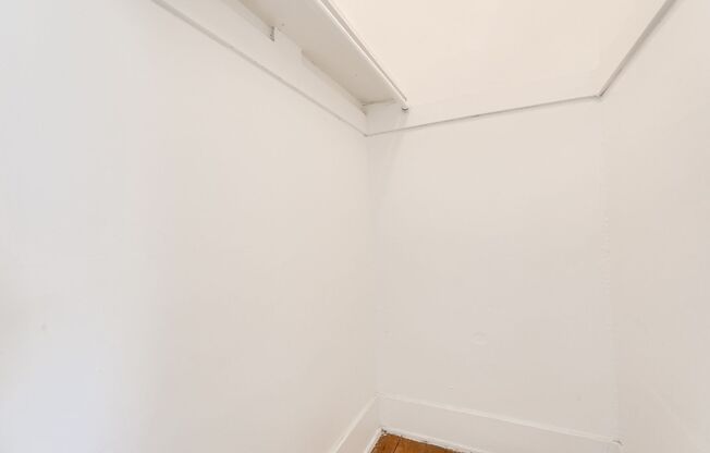 Studio, 1 bath, $825, Unit #G-28