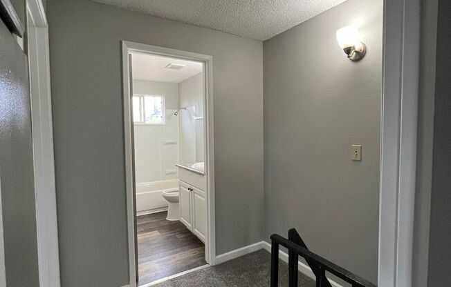 2 beds, 1 bath, 780 sqft, $1,350, Unit 02