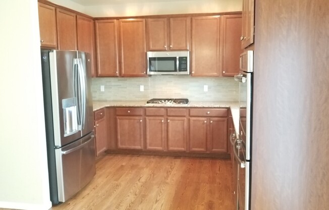 Beautiful 4/3/2 Fountain Valley Home Close to Ft Carson and Peterson AFB!!!