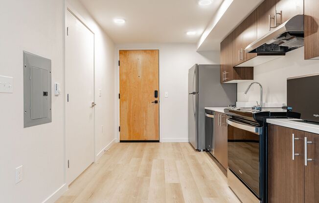 Studio, 1 bath, 491 sqft, $1,325, Unit 825 - ADA